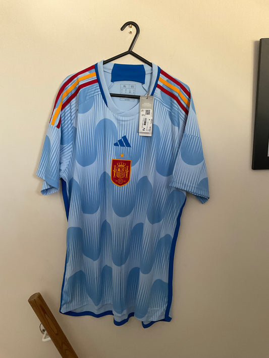 SPAIN 2022 AWAY SHIRT - Men’s Extra Large (BNWT)